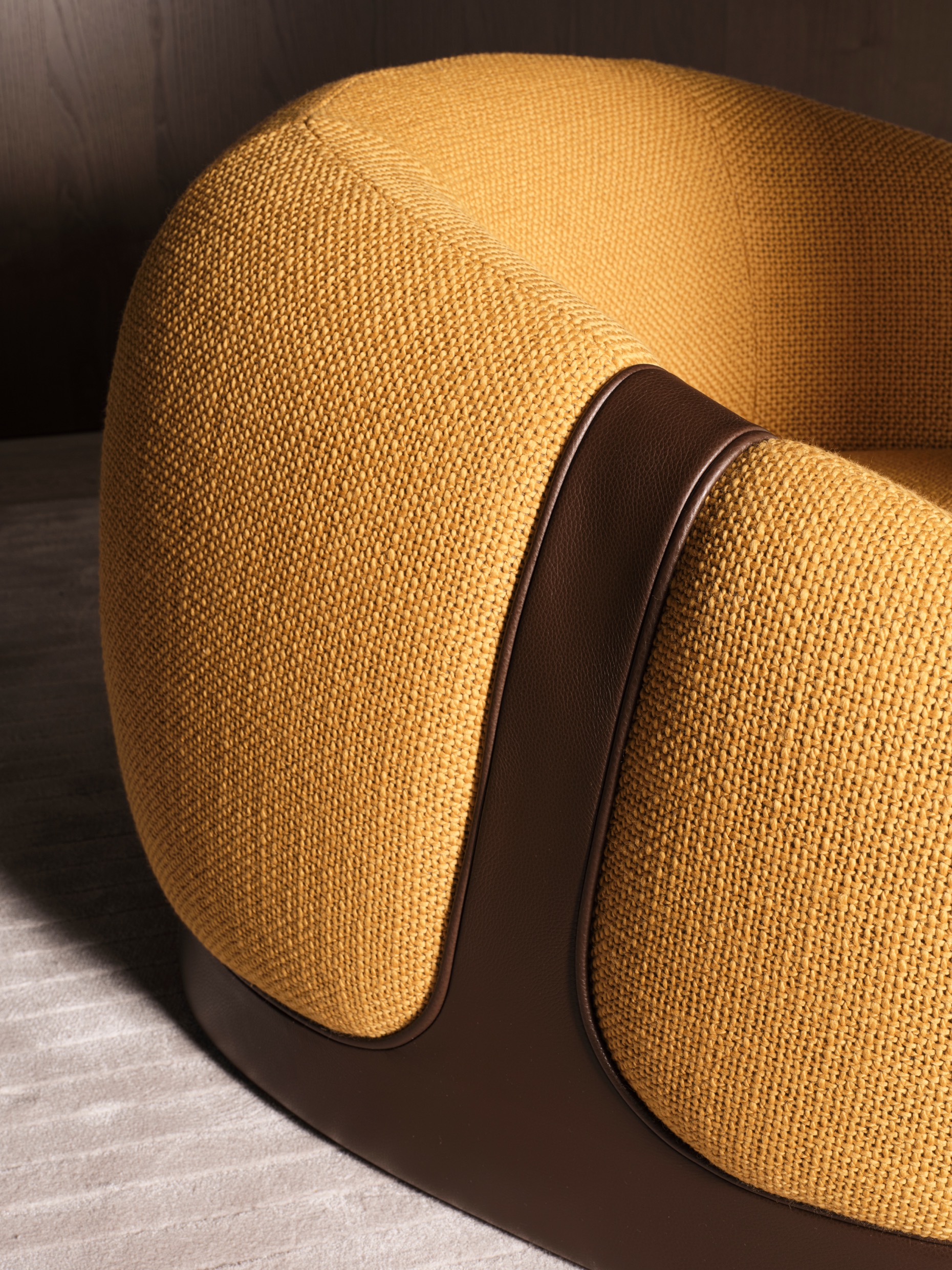 Molteni C Corsetto Armchair