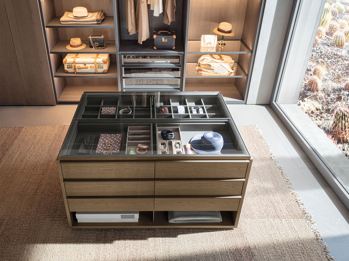 Molteni C Gliss Master Island Chest Of Drawers Light Chestnut Bronze