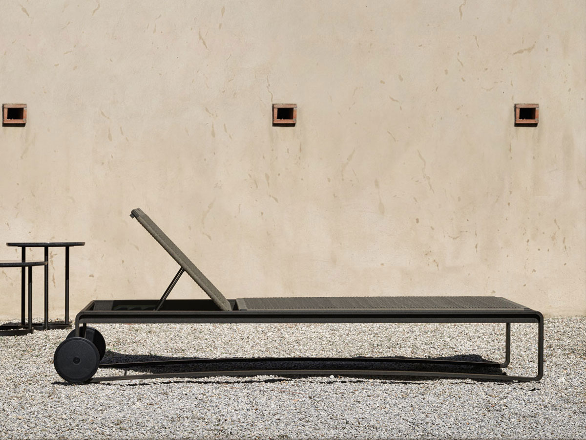 Molteni C Guell Sunbed