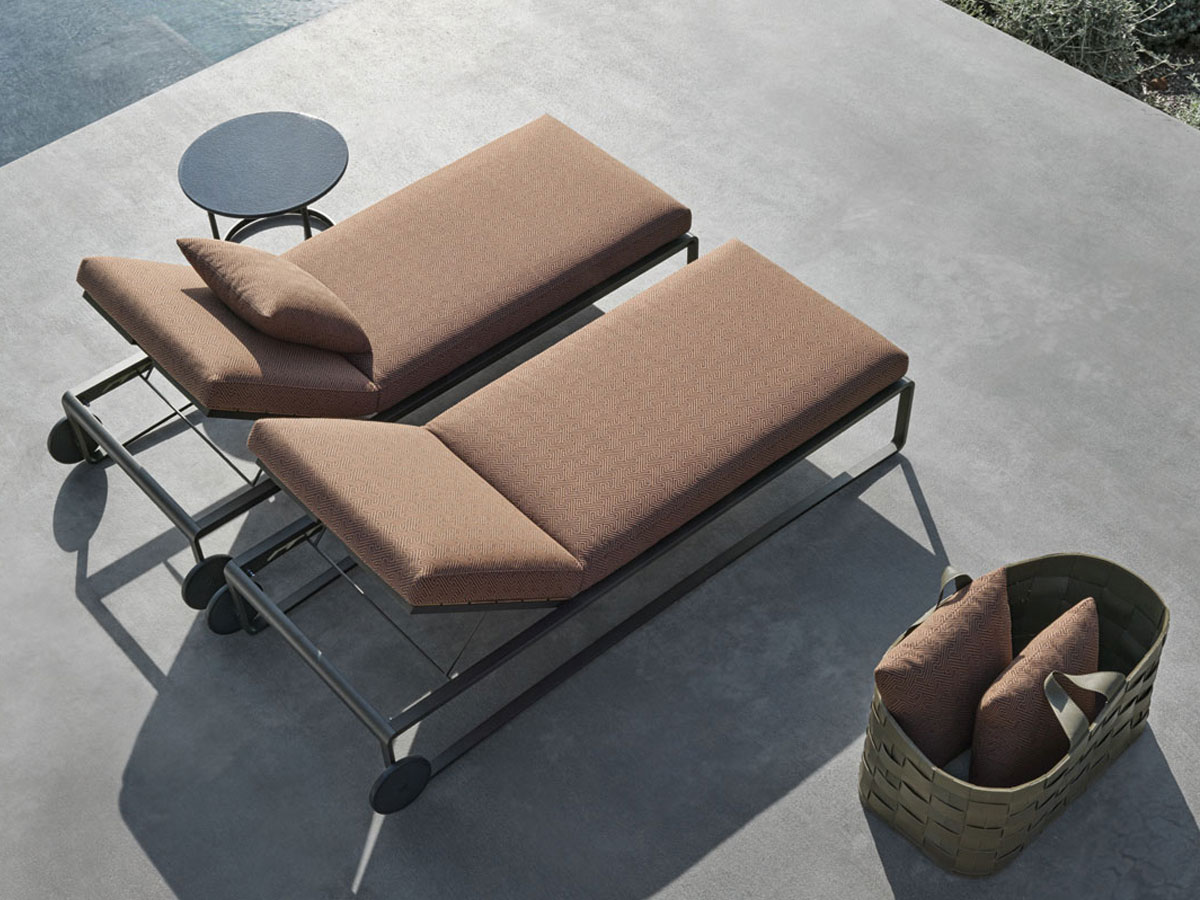Molteni C Guell Sunbed