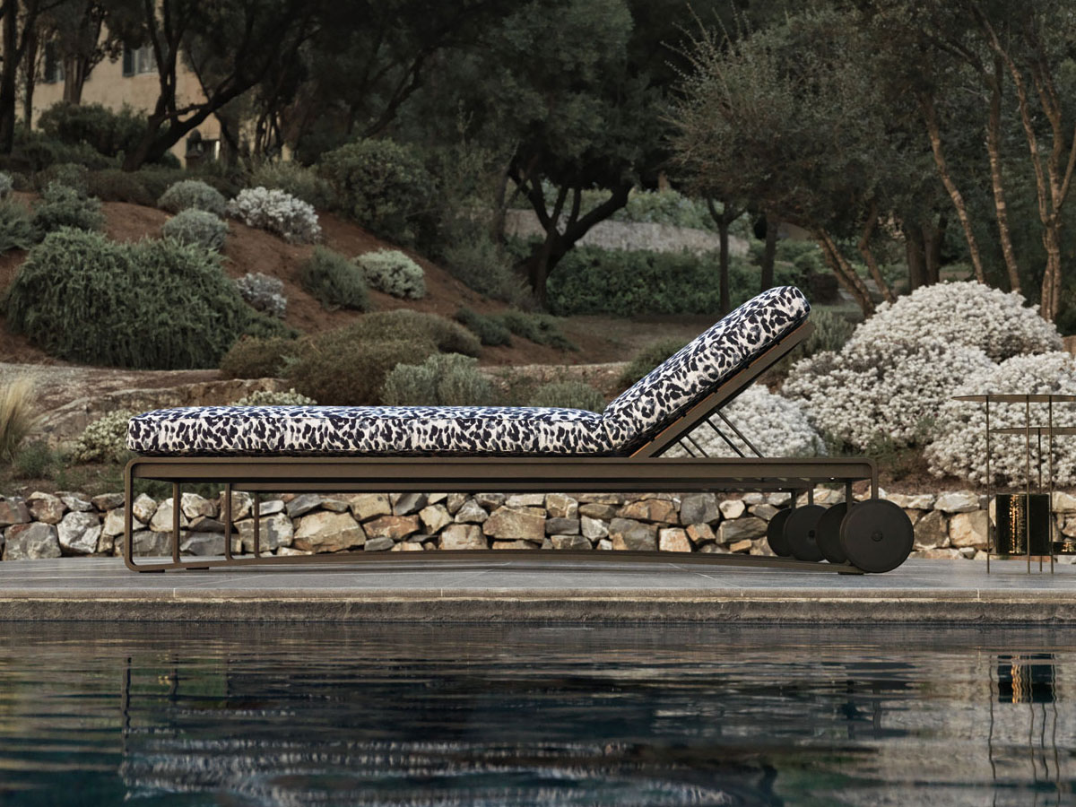 Molteni C Guell Sunbed