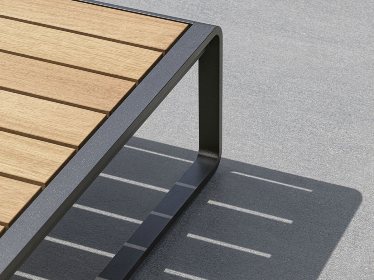 Molteni C Guell Sunbed
