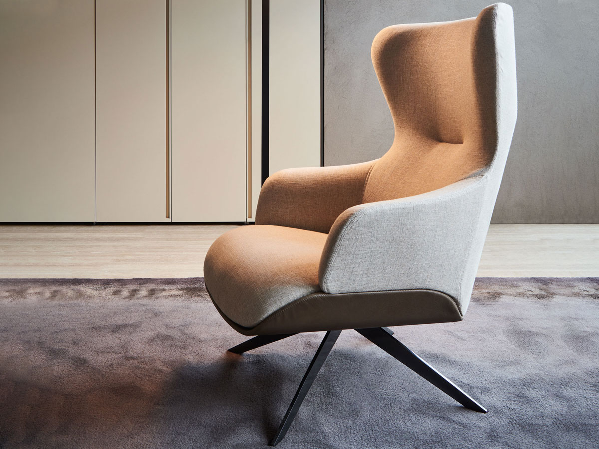Molteni C Kensington Swivel Armchair High Backrest