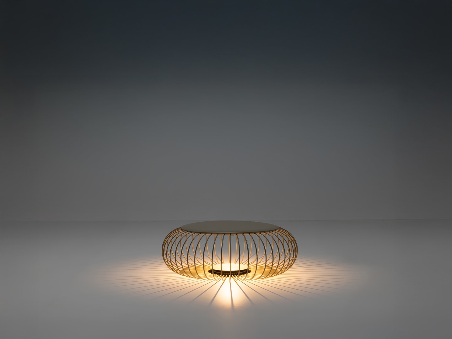 Molteni C Meridiano Bassa Floor Lamp Outdoor