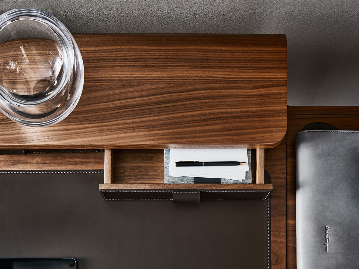 Molteni C Note Desk