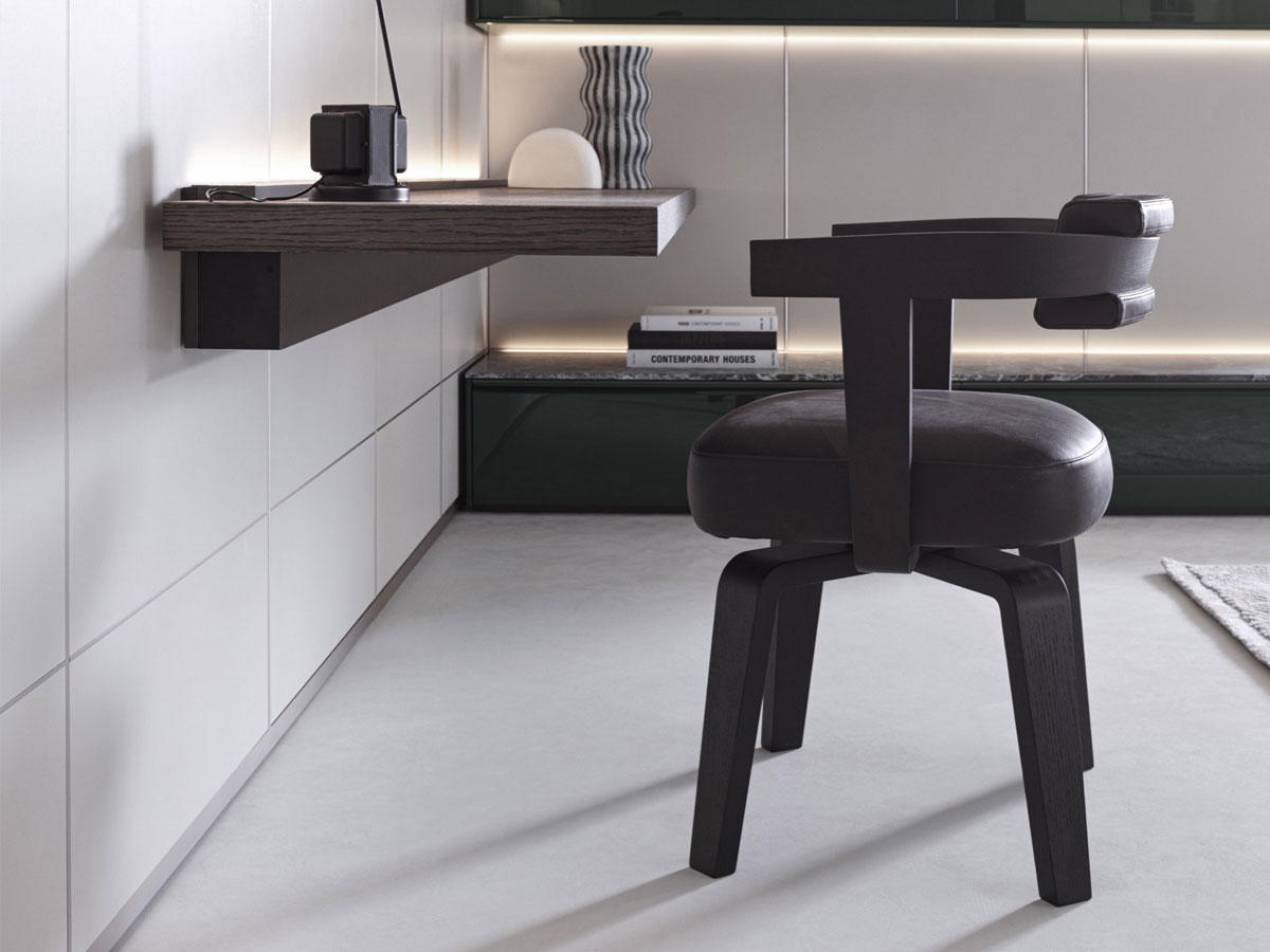 Molteni C Porta Volta Chair With Backrest