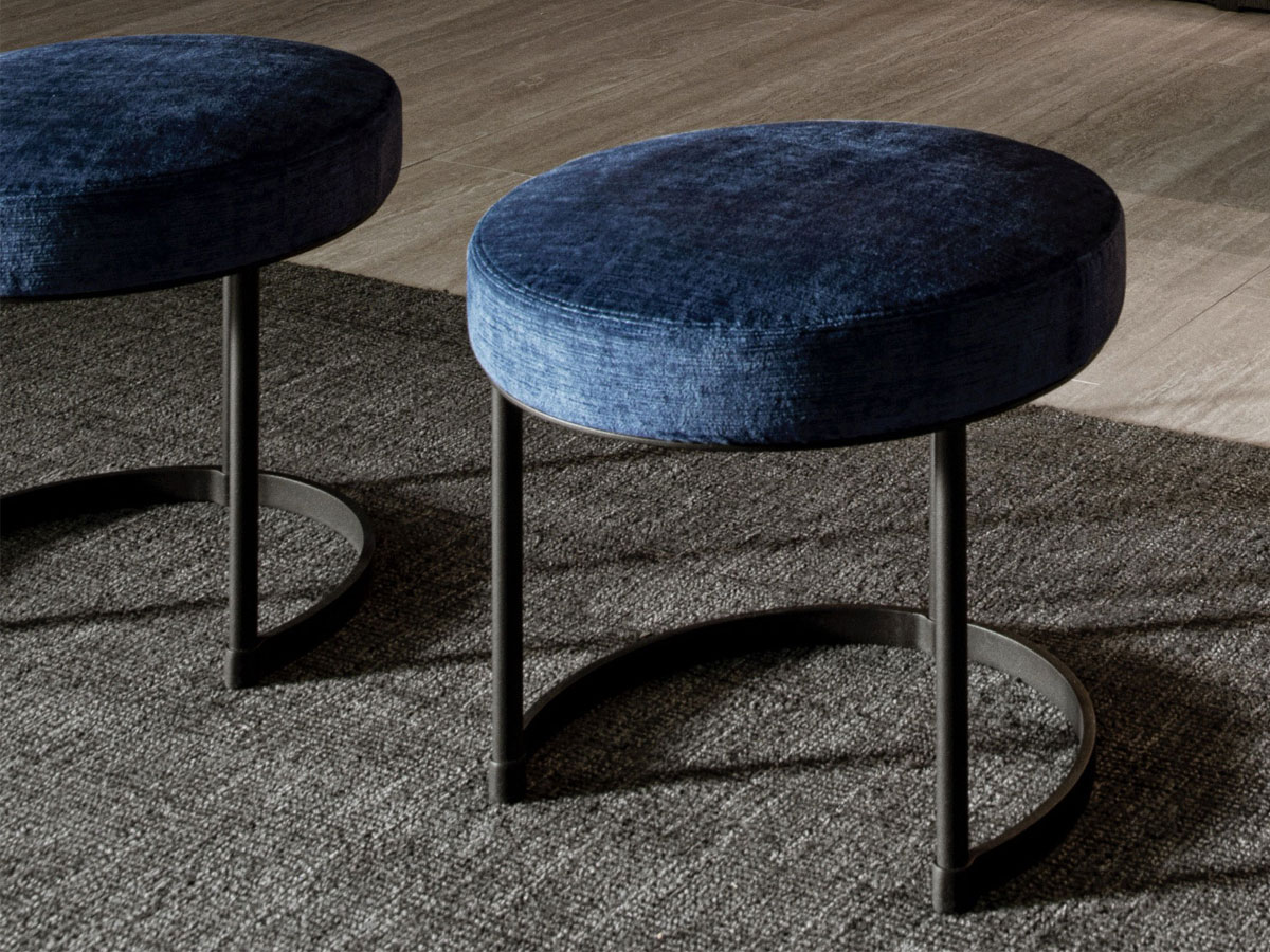 Molteni C Regis Stool