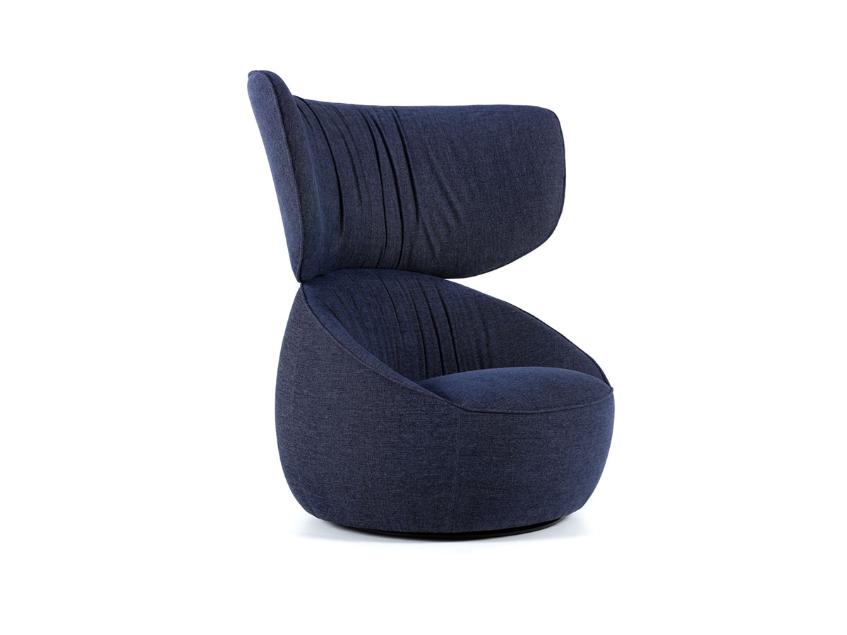 Moooi Hana Wingback Armchair