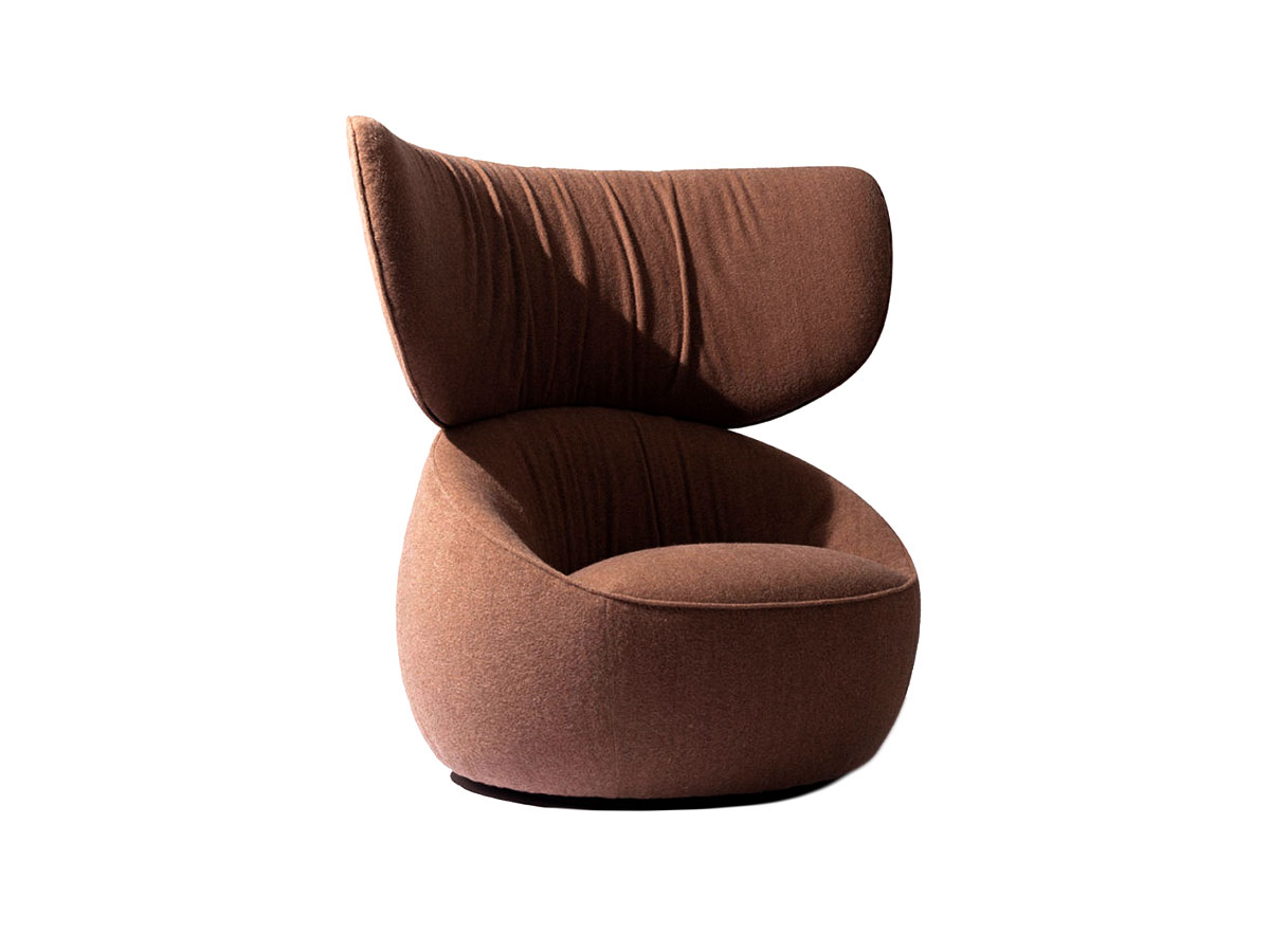 Moooi Hana Wingback Armchair