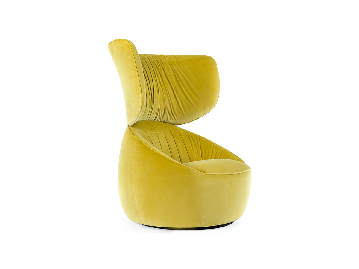 Moooi Hana Wingback Armchair Harald 3 443