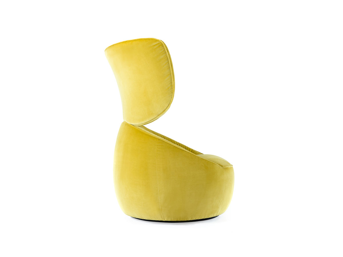 Moooi Hana Wingback Armchair Harald 3 443