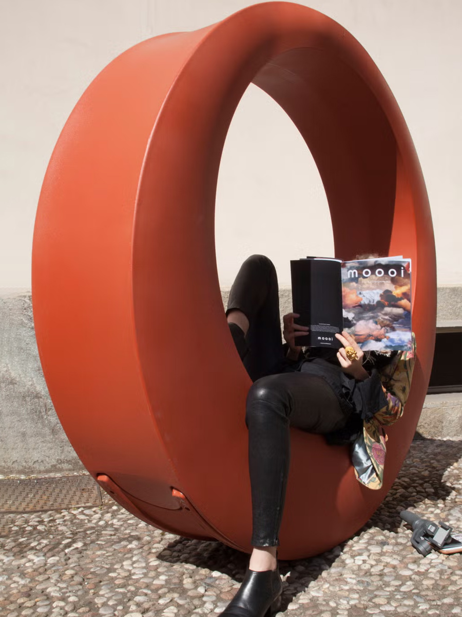 Moooi O Rocking Armchair