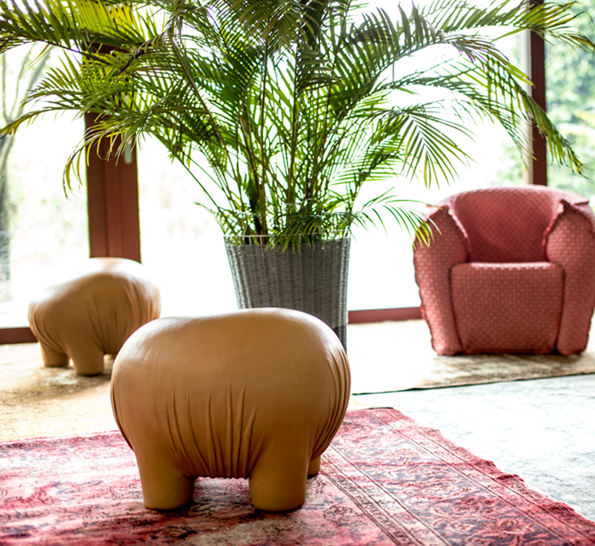 Moroso Anomaly Pouf