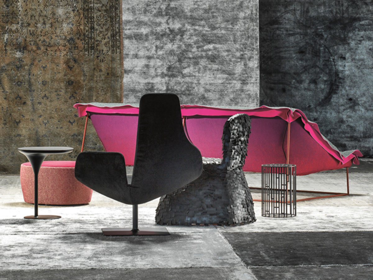 Moroso Bloomy Side Table Black Base Black Laminam Top