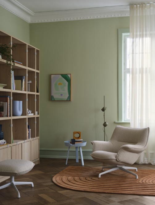 Muuto Doze Lounge Chair Low Back Swivel Base