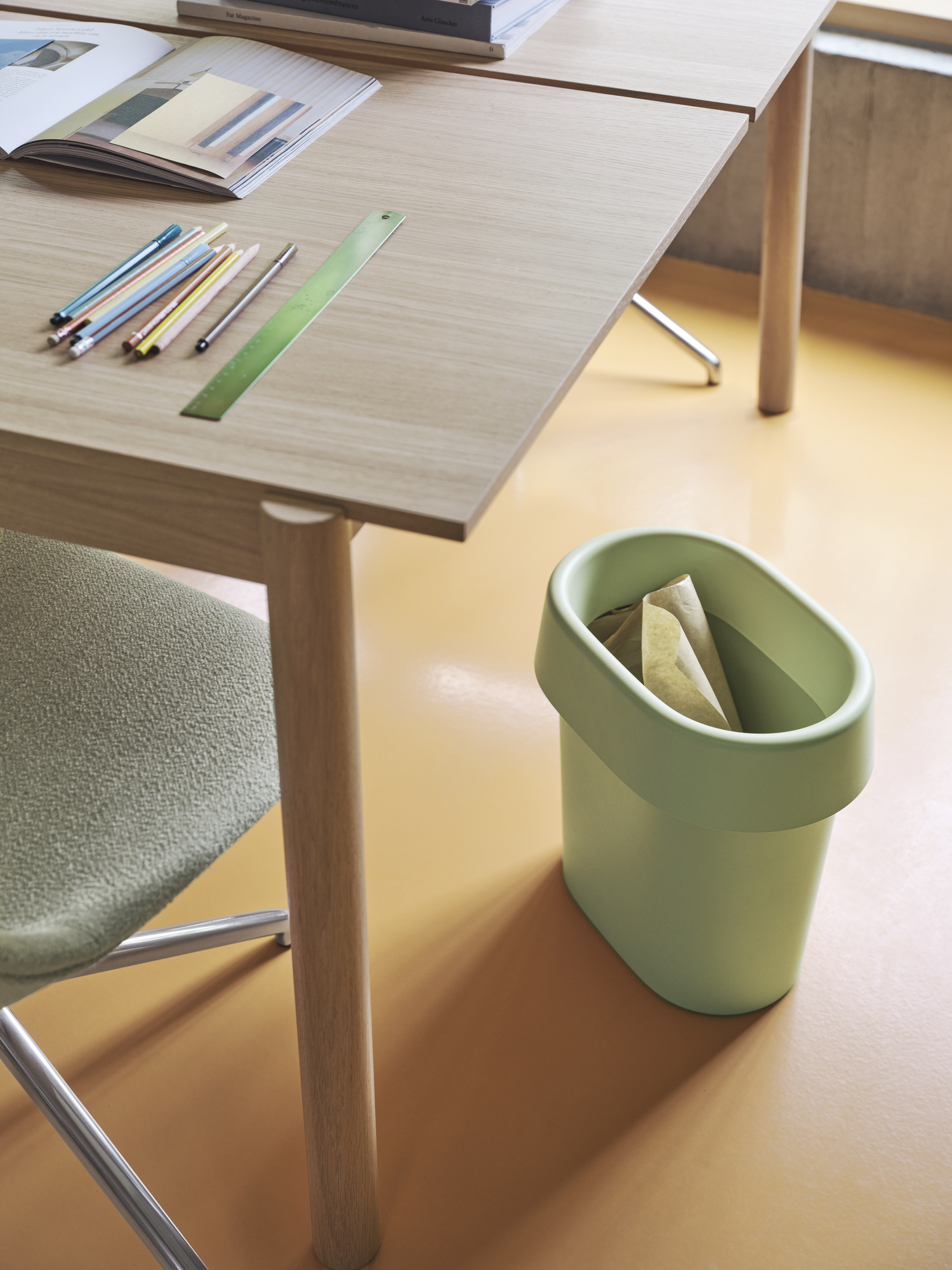 Muuto Linear System Table