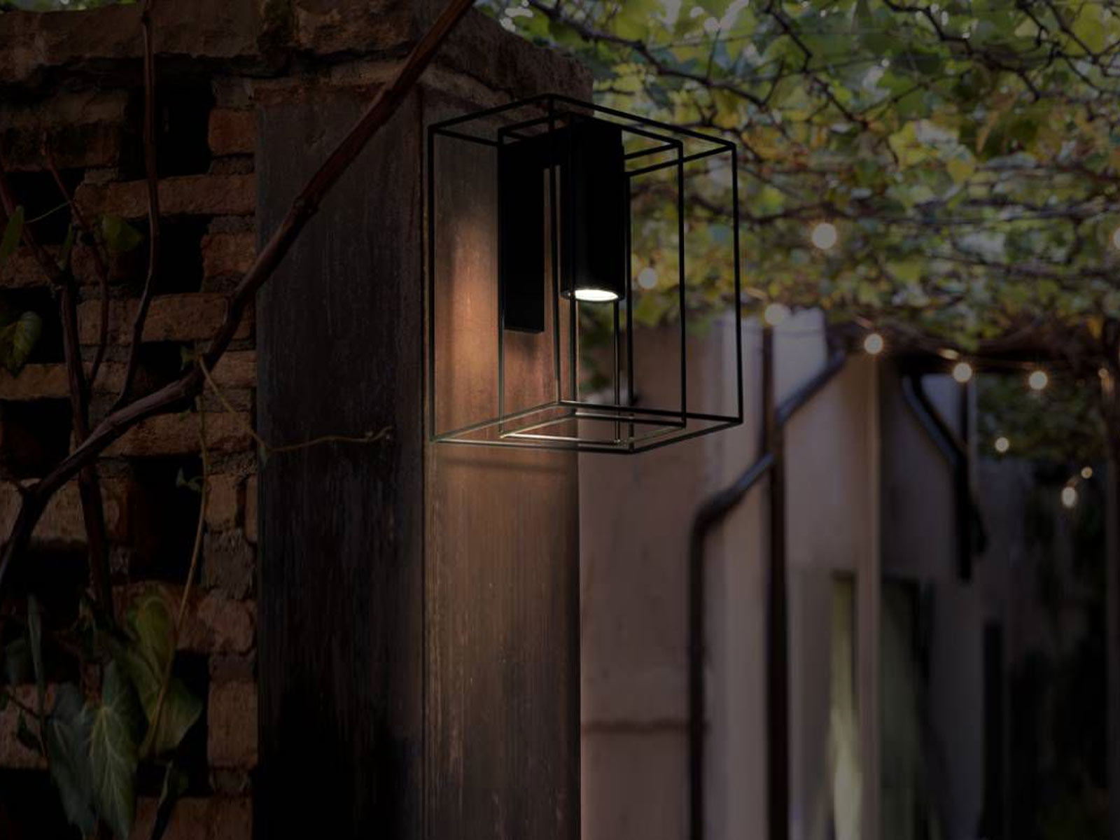 Nahoor Clay Wall Lamp