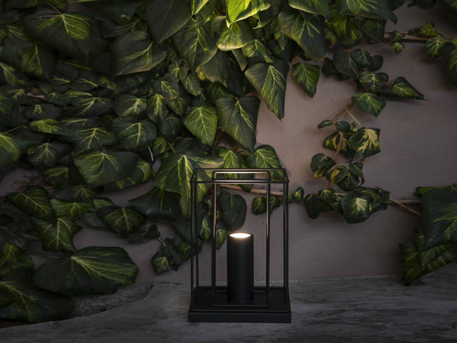 Nahoor Clay Table Lamp