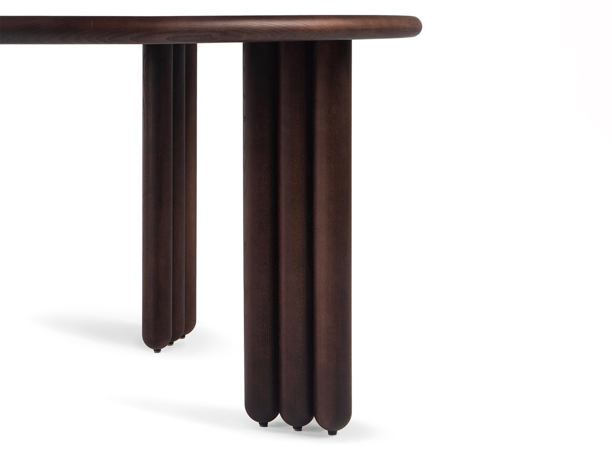 Noom Flock Dining Table Round