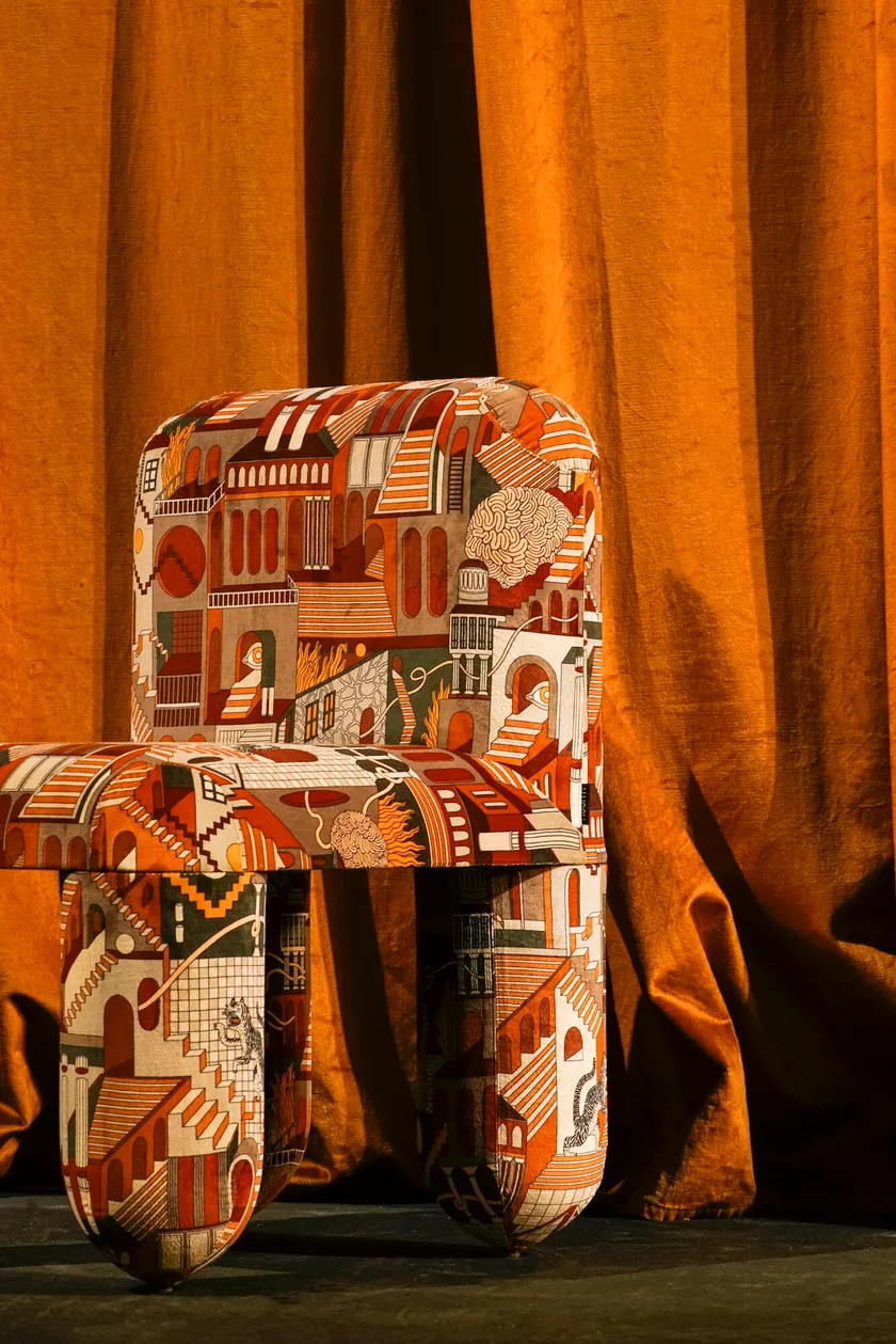 Noom Hello Chair Artistry Edition