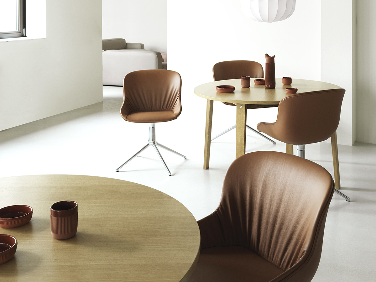 Normann Copenhagen Hyg Comfort Chair Swivel Base