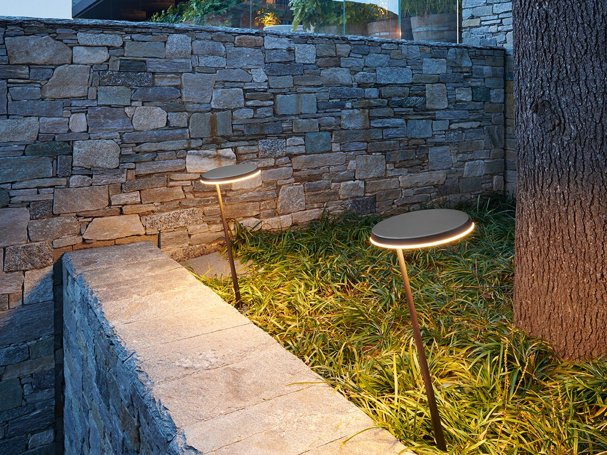 Oluce Amanita 319 Floor Lamp Outdoor