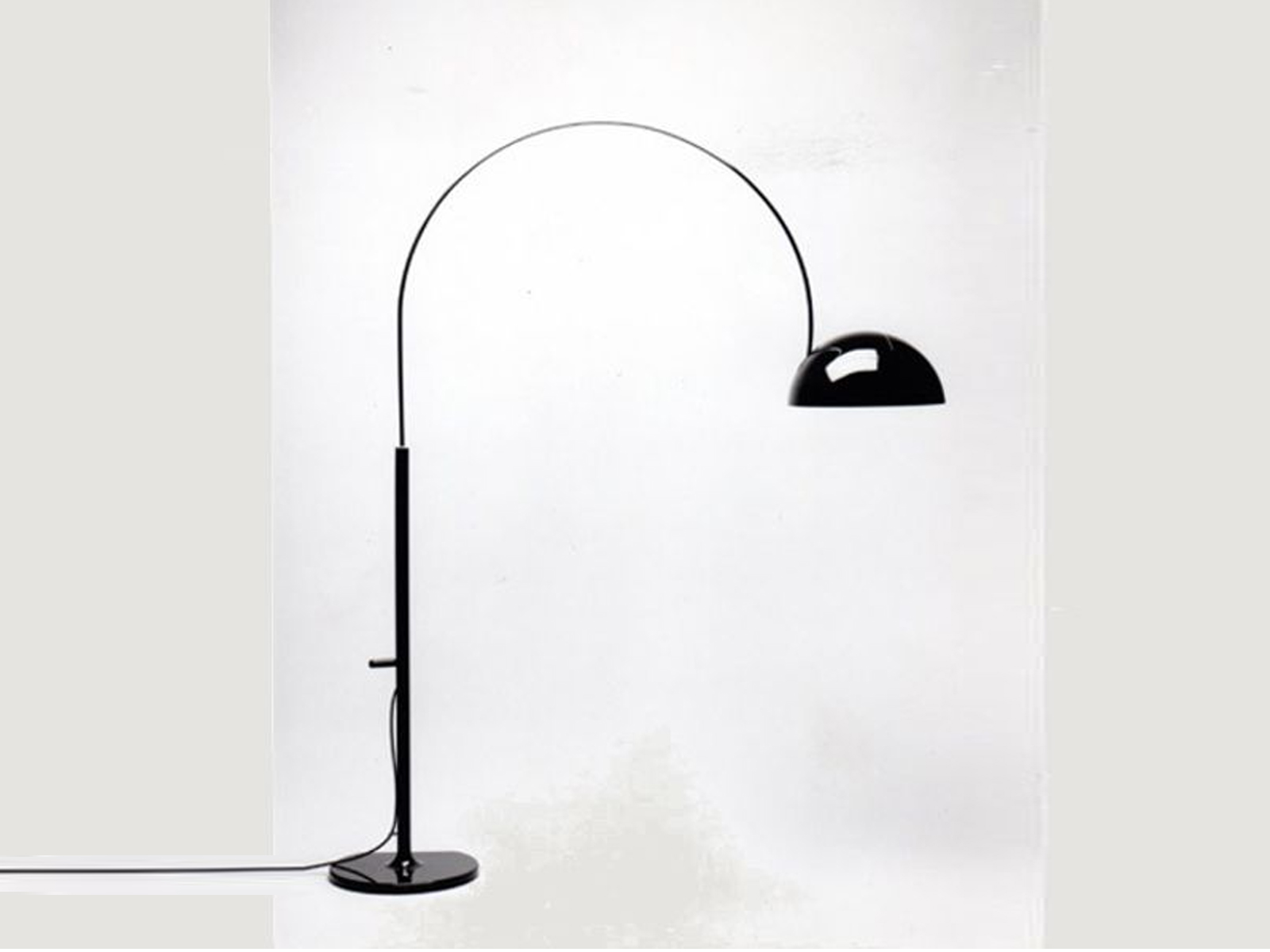 Oluce Coupe 3320r Floor Lamp