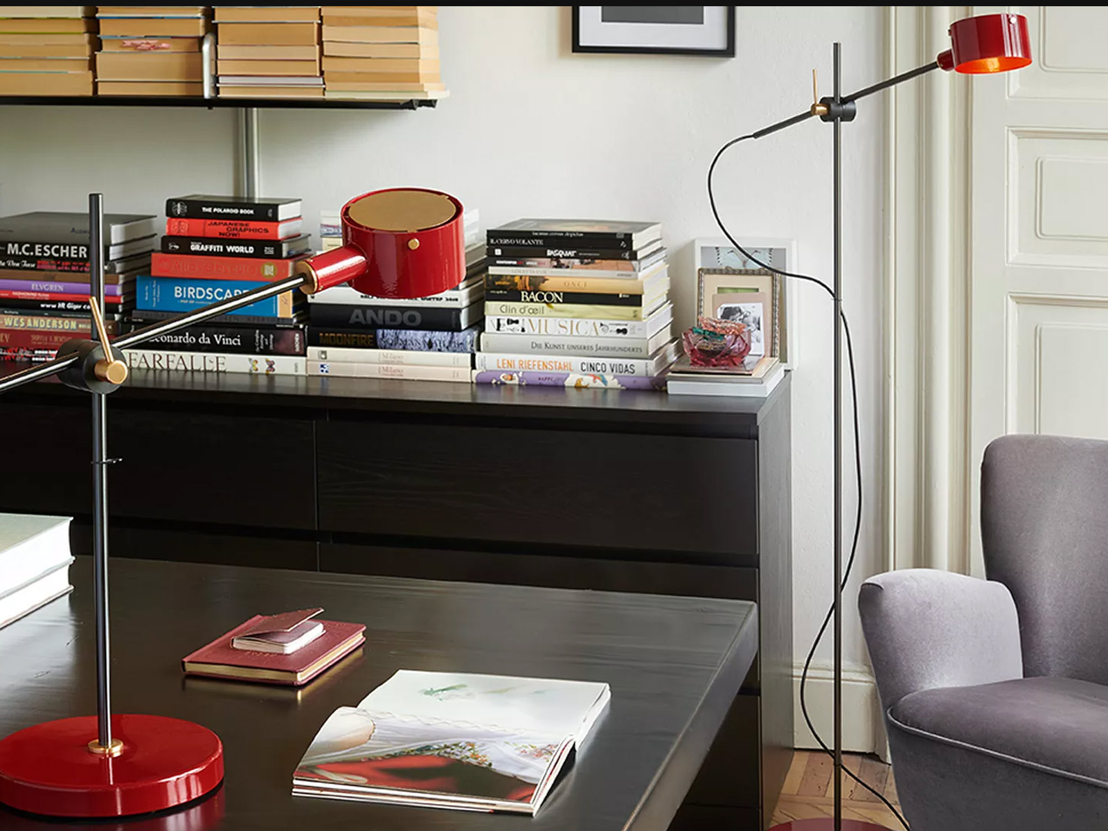 Oluce G O 352 Floor Lamp