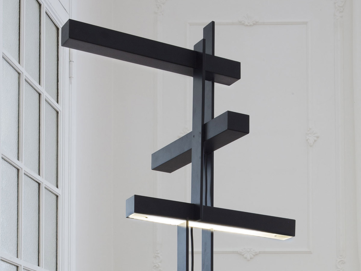Oluce Las Floor Lamp