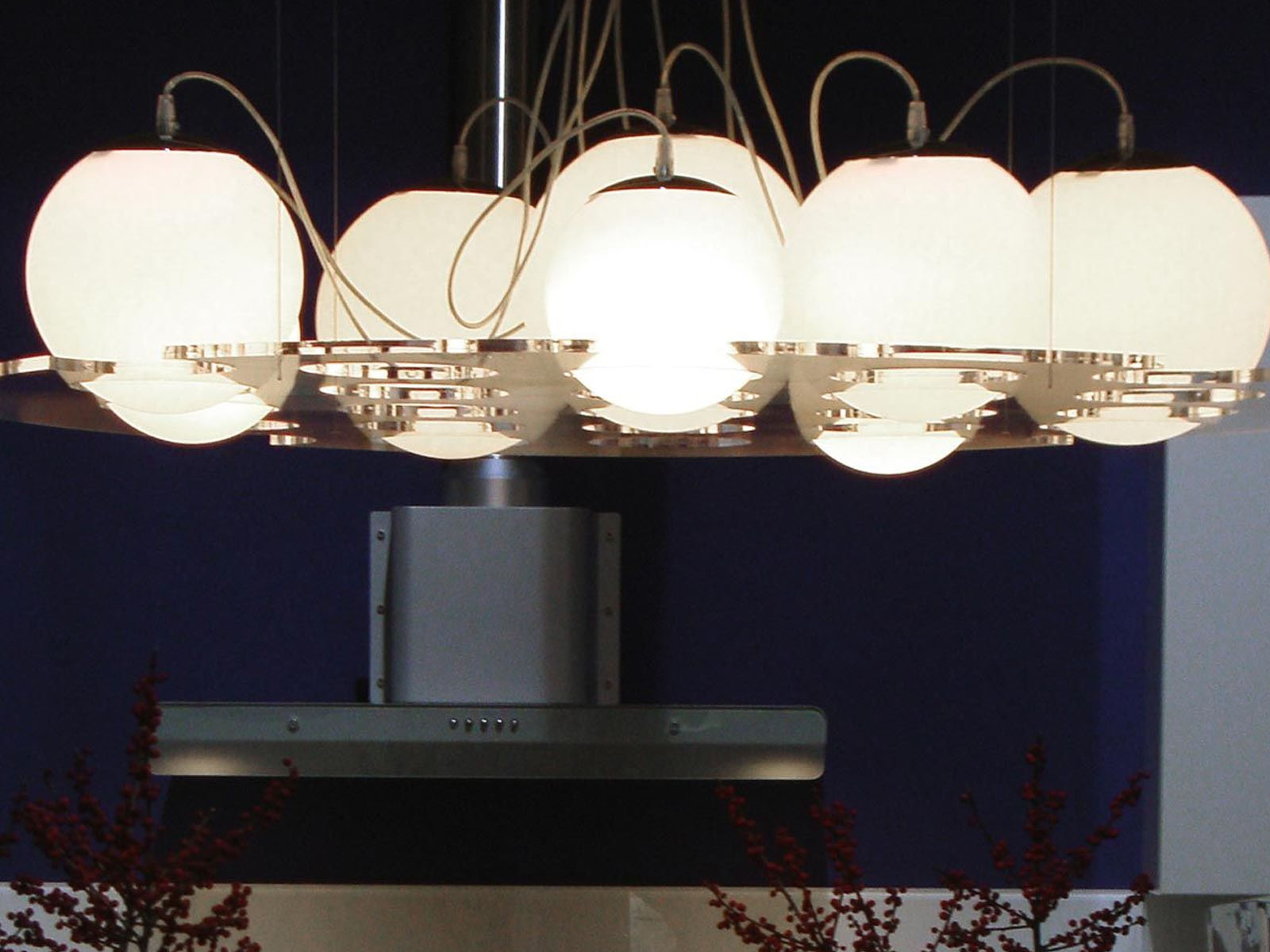 Oluce Plateau 476 Suspension Lamp