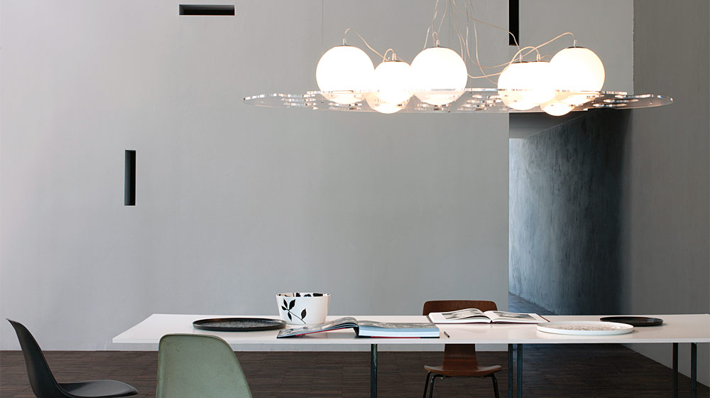 Oluce Plateau 476 Suspension Lamp
