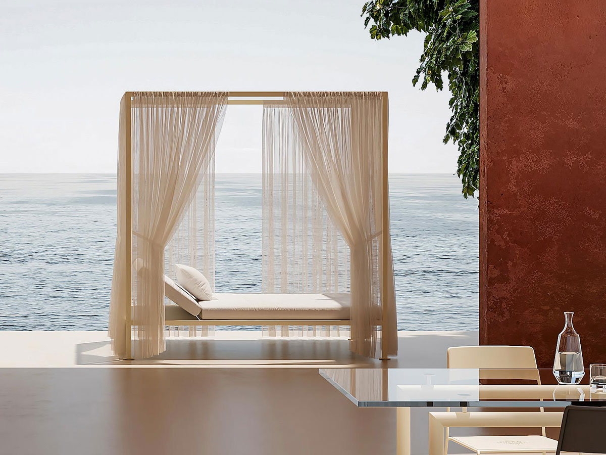 Opinion Ciatti Illetto Canopy Bed Outdoor