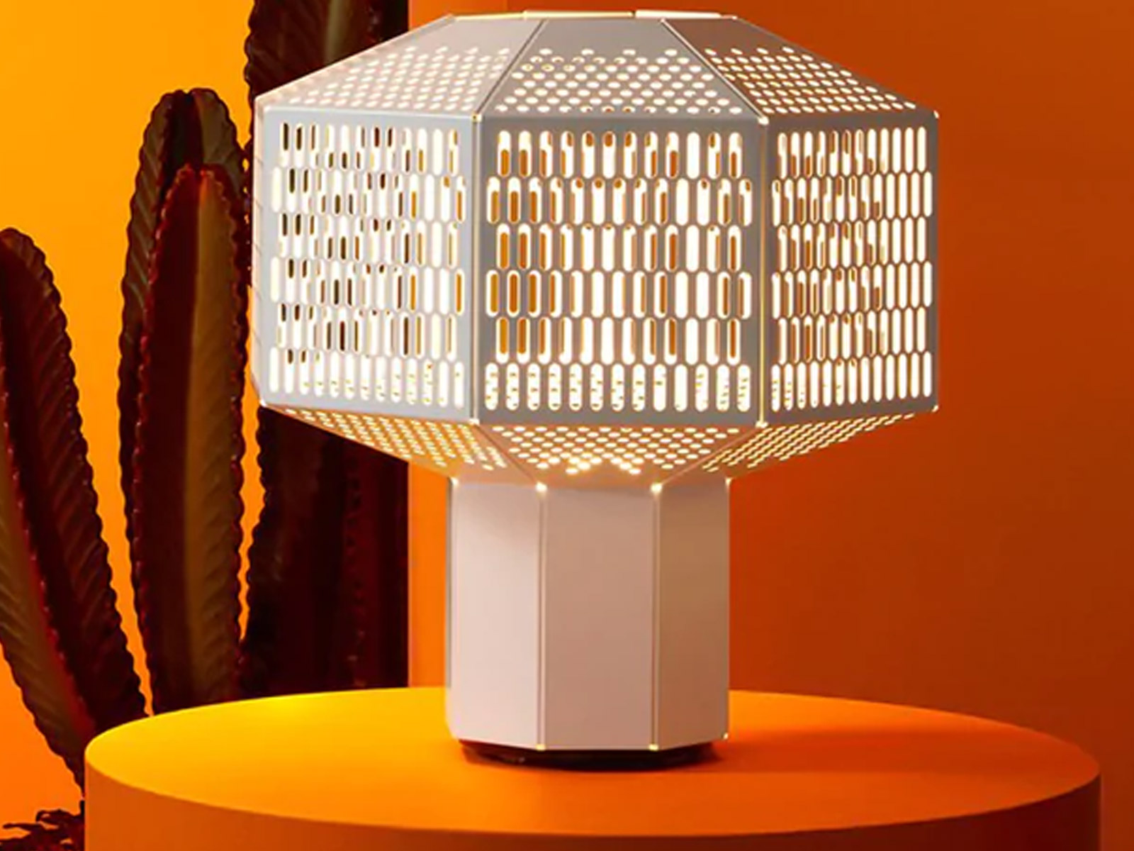 Parachilna Ma Rock M Table Lamp