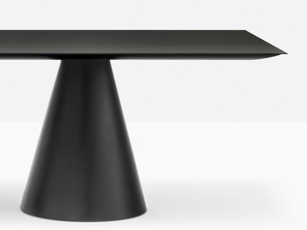 Pedrali Ikon Dining Table