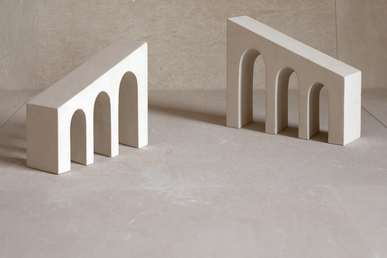 Pimar Matafisica Bookend Set Of 2