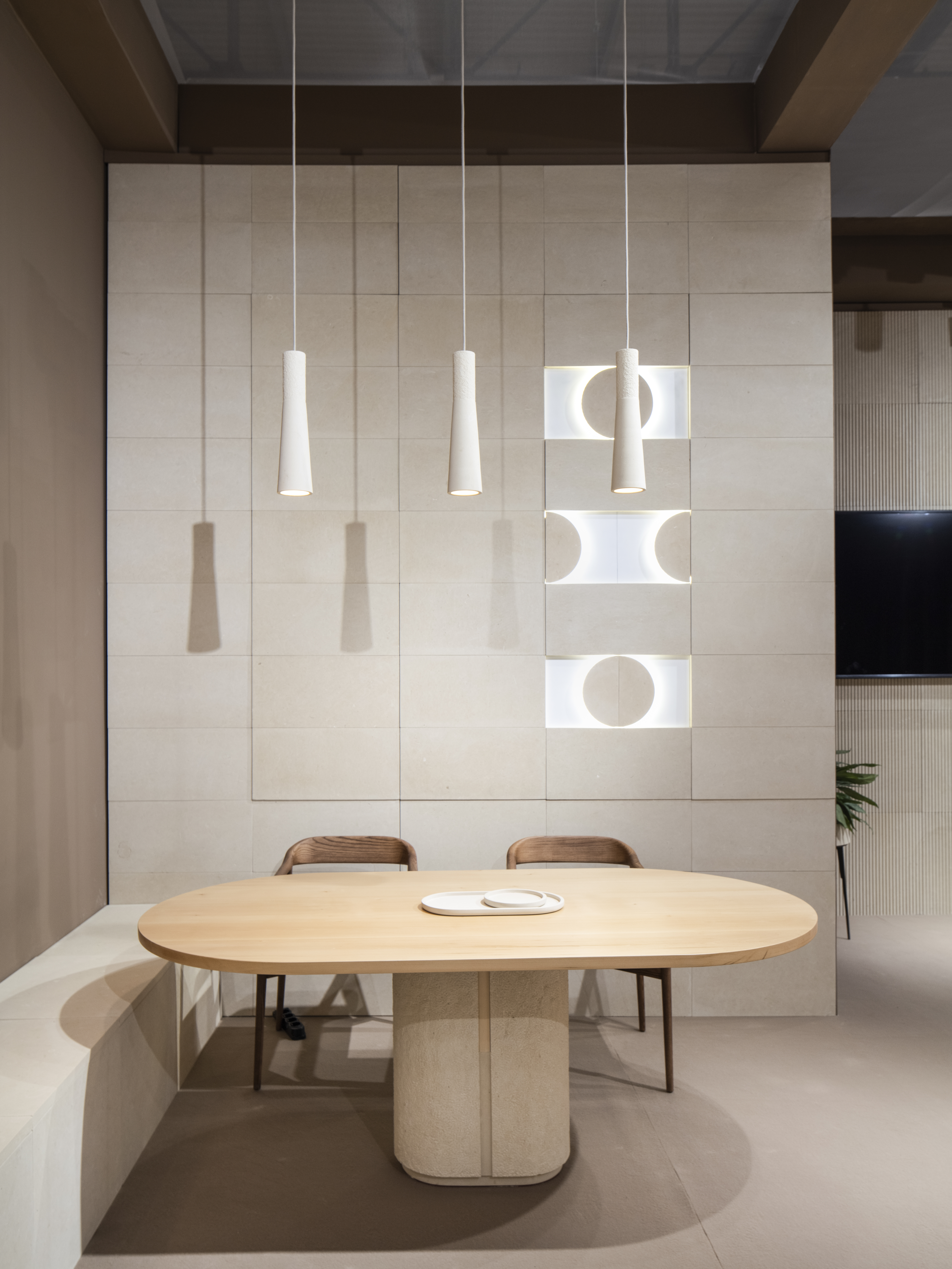Pimar Monolithus Table