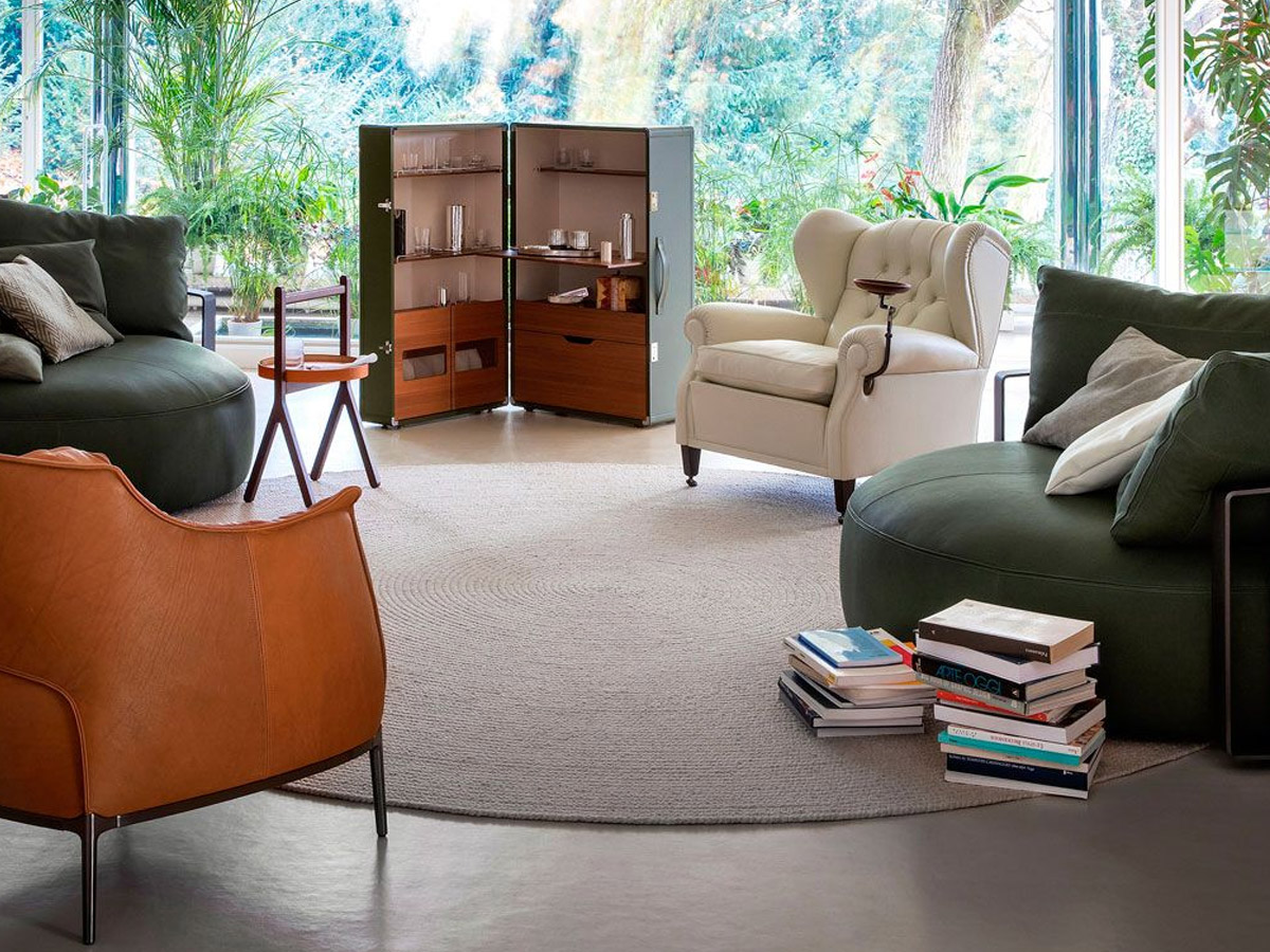 Poltrona Frau 1919 Armchair With Plate