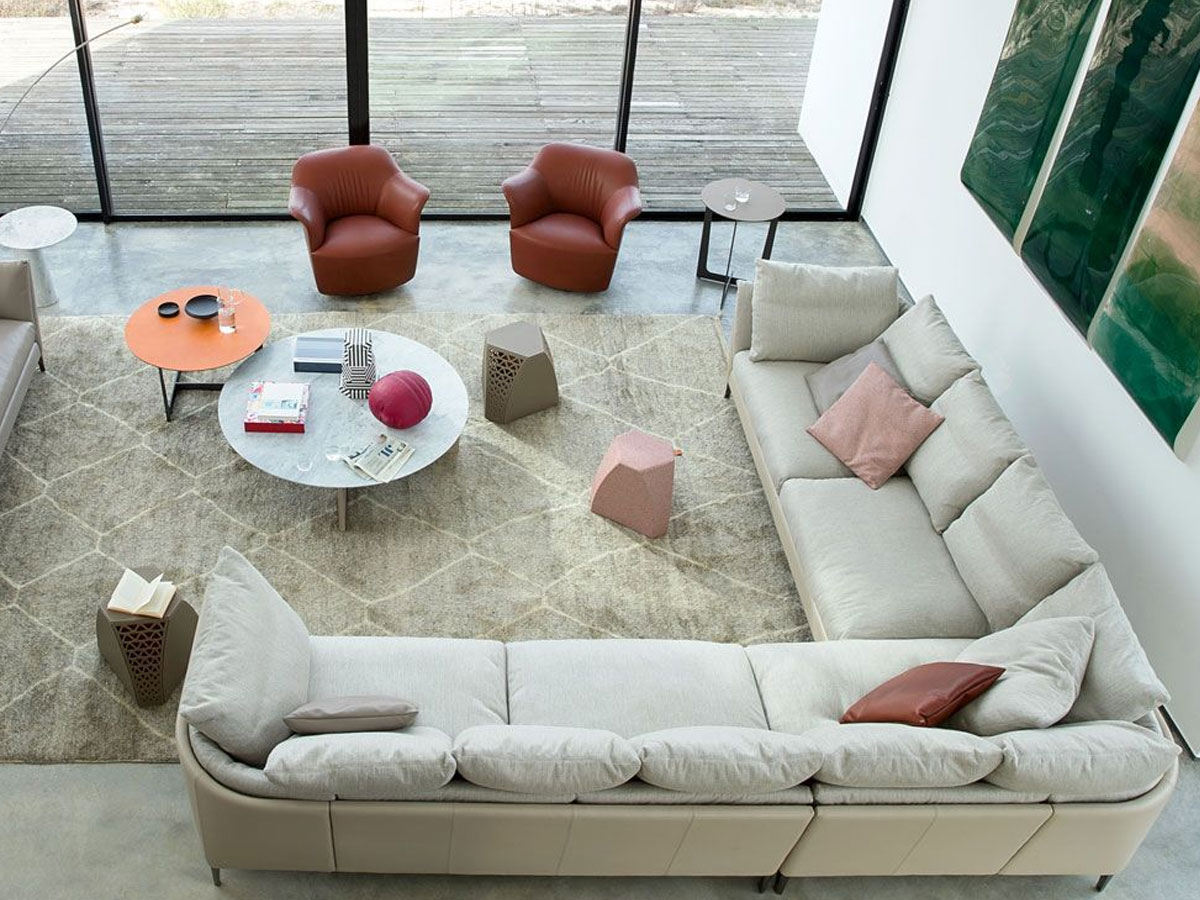 Poltrona Frau Aida Armchair
