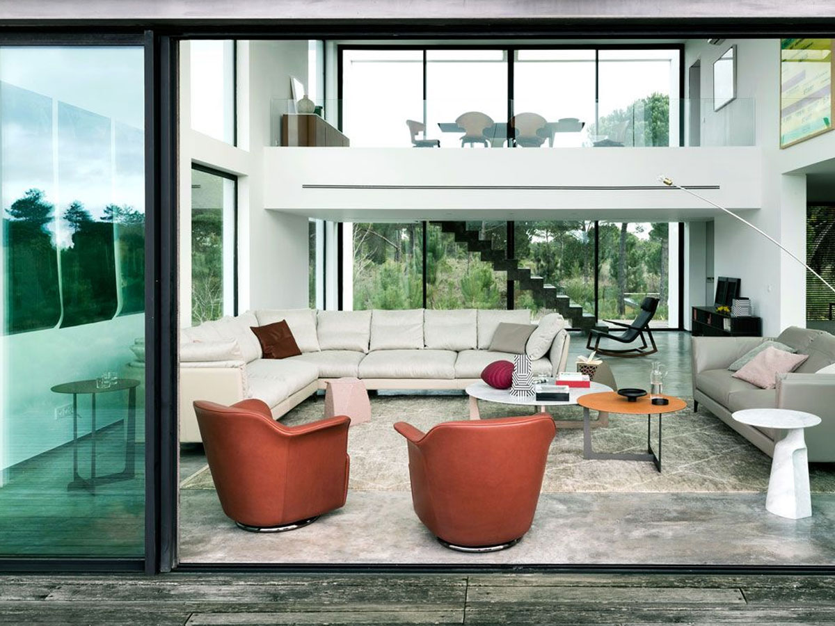 Poltrona Frau Aida Armchair