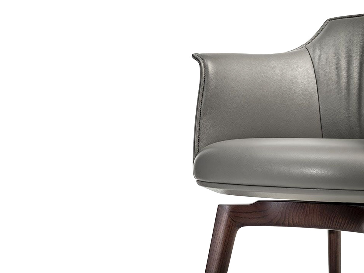 Poltrona Frau Archibald Swivel Armchair