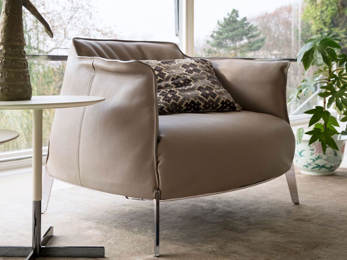Poltrona Frau Archibald Gran Comfort Armchair