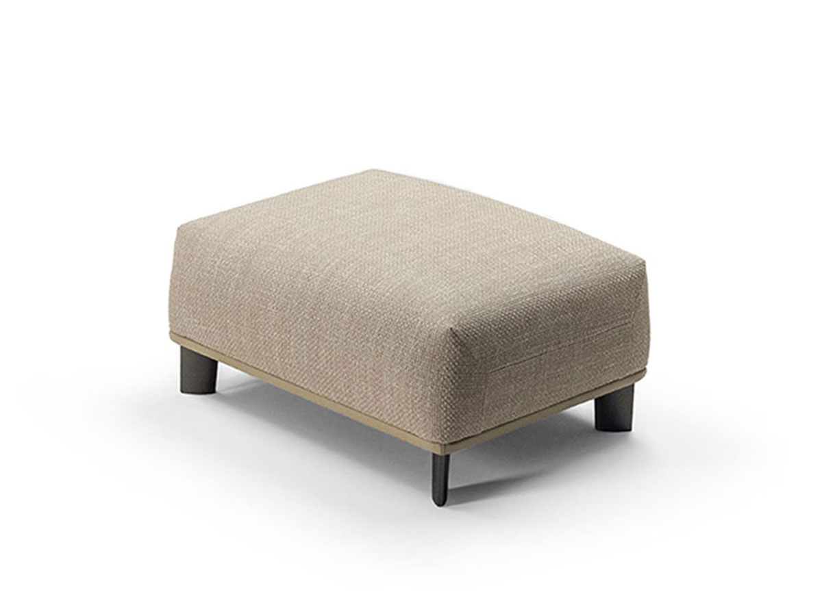 Диван Poltrona Frau Archibald Sofa System Pouf