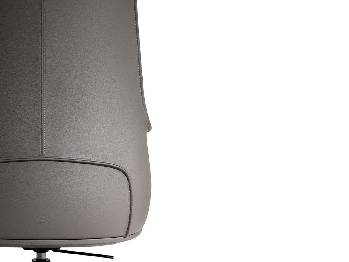 Poltrona Frau Archibald Task Executive Office Chair