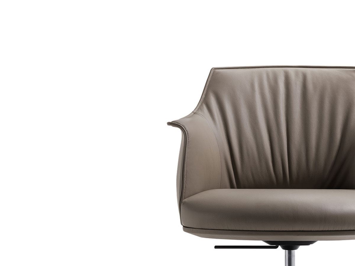 Poltrona Frau Archibald Task Managerial Office Chair