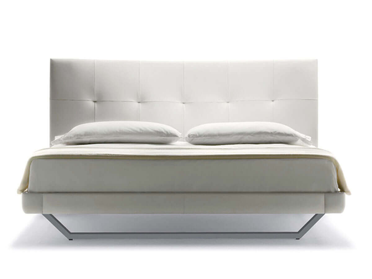 Poltrona Frau Aurora Due Bed Leather Back