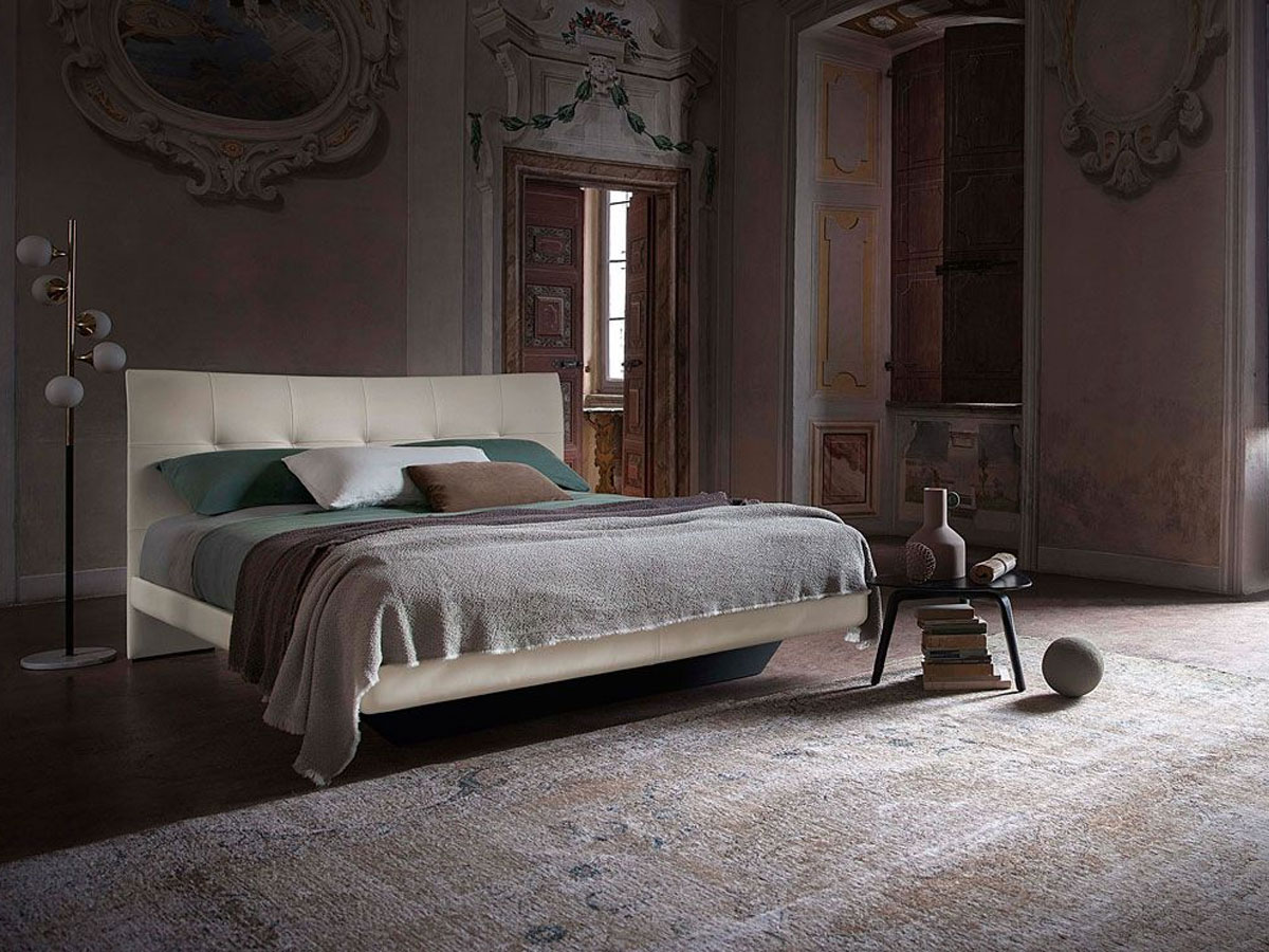 Poltrona Frau Aurora Due Bed Fabric Back