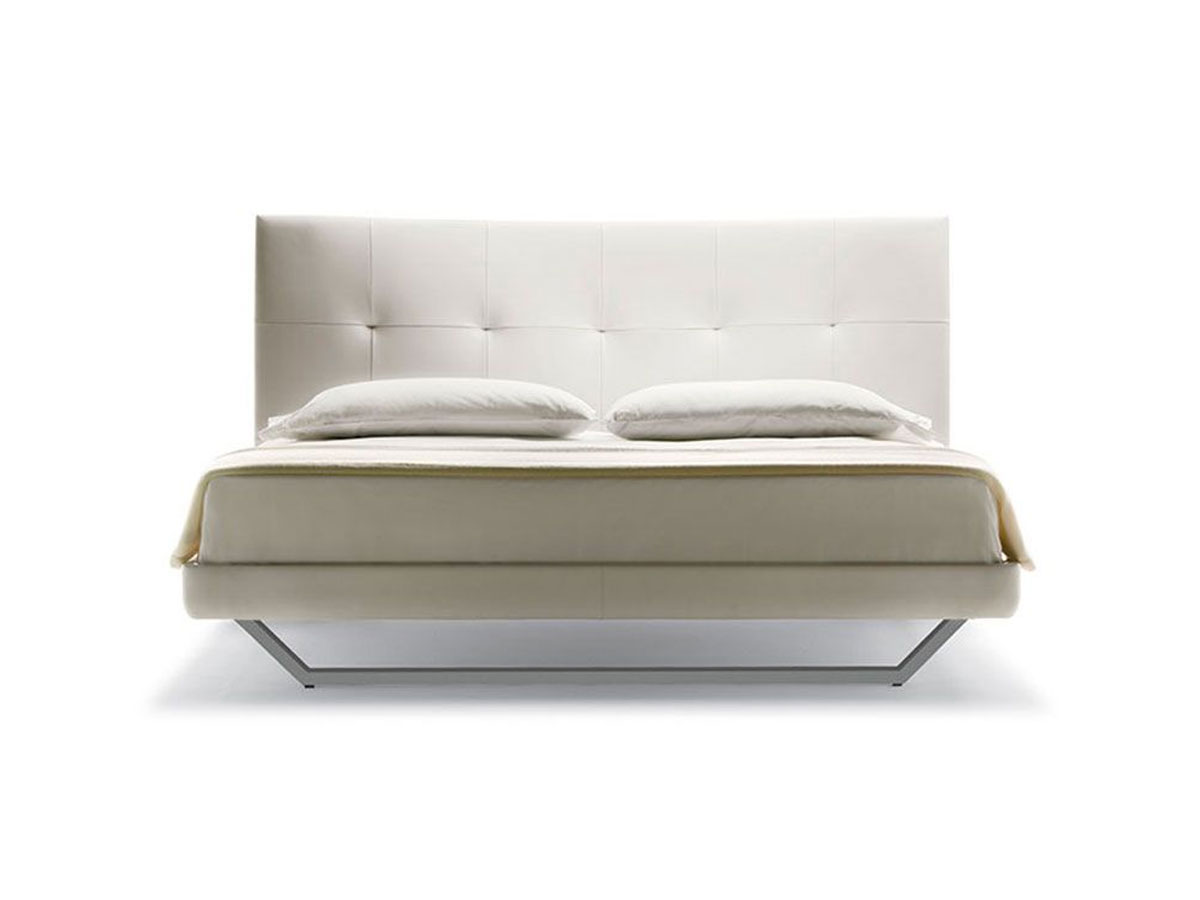 Poltrona Frau Aurora Due Bed Fabric Back