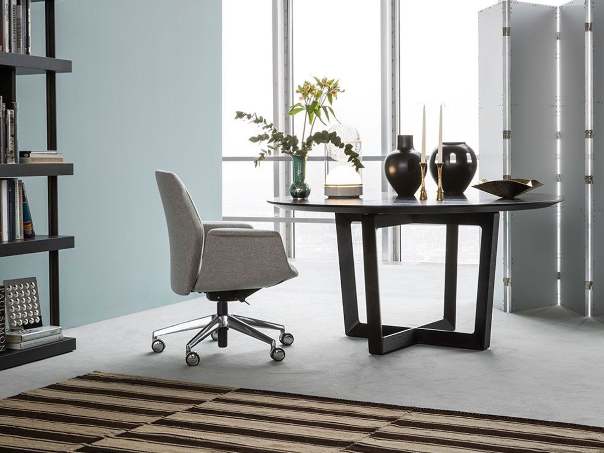 Poltrona Frau Bolero Round Table