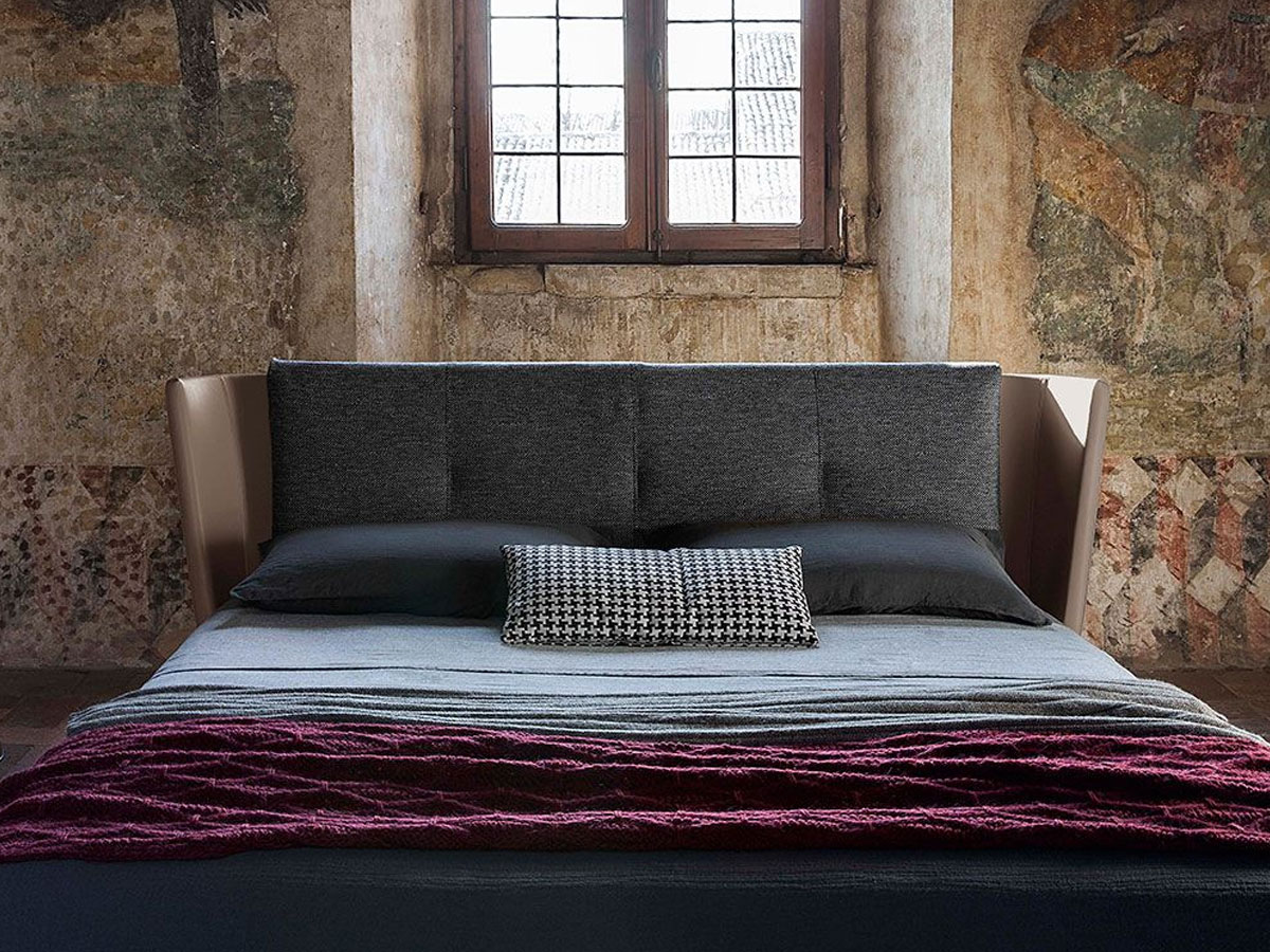 Poltrona Frau Bretagne Bed