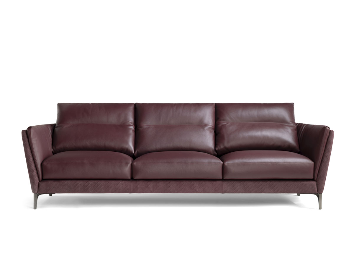 Poltrona Frau Bretagne Gran Comfort 3 Seater Sofa